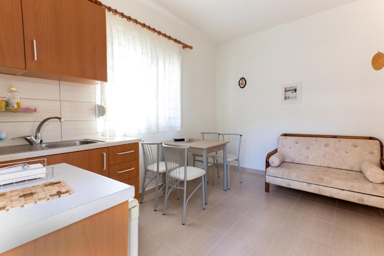 Nikki'S Family Apartments ซิโวตา ภายนอก รูปภาพ